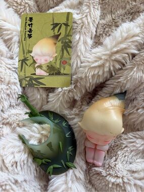 Pop Mart Bamboo Sprite stories in the cup Figurine